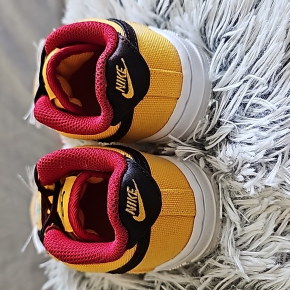 FORCE 1 LV8 TD 'CHINESE NEW YEAR - UNIVERSITY GOLD' - Picture 3 of 10